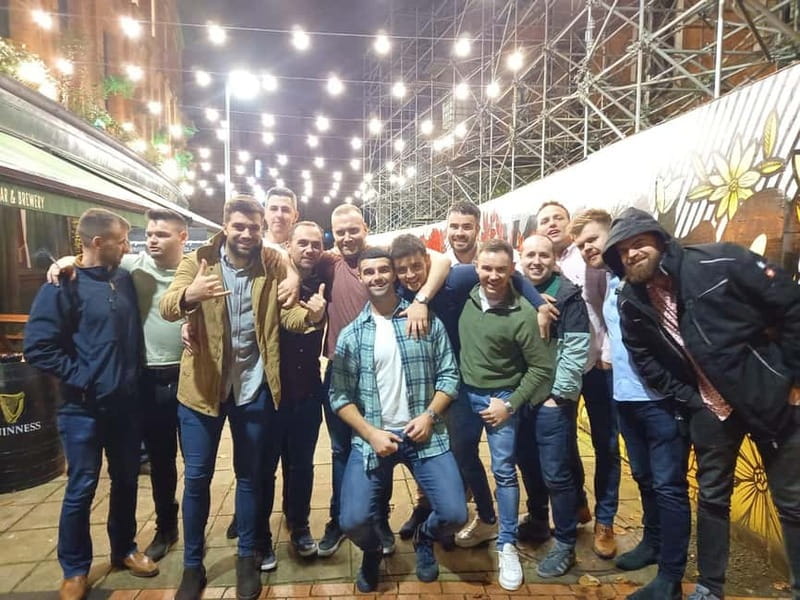 Belfast: Pub Crawl and Bar Walking Tour with Two Drinks - Four Belfast pubs, one sociable evening