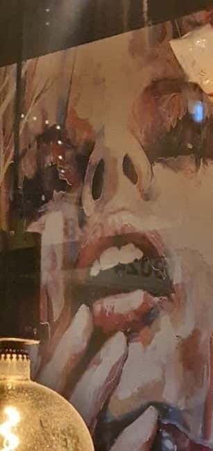 Belfast : Pub Music , Street Art Experience Walking Tour - Music, memory, and Belfast’s troubled past