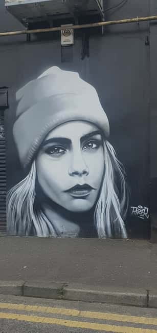 Belfast : Pub Music , Street Art Experience Walking Tour - Is $30 a fair price?