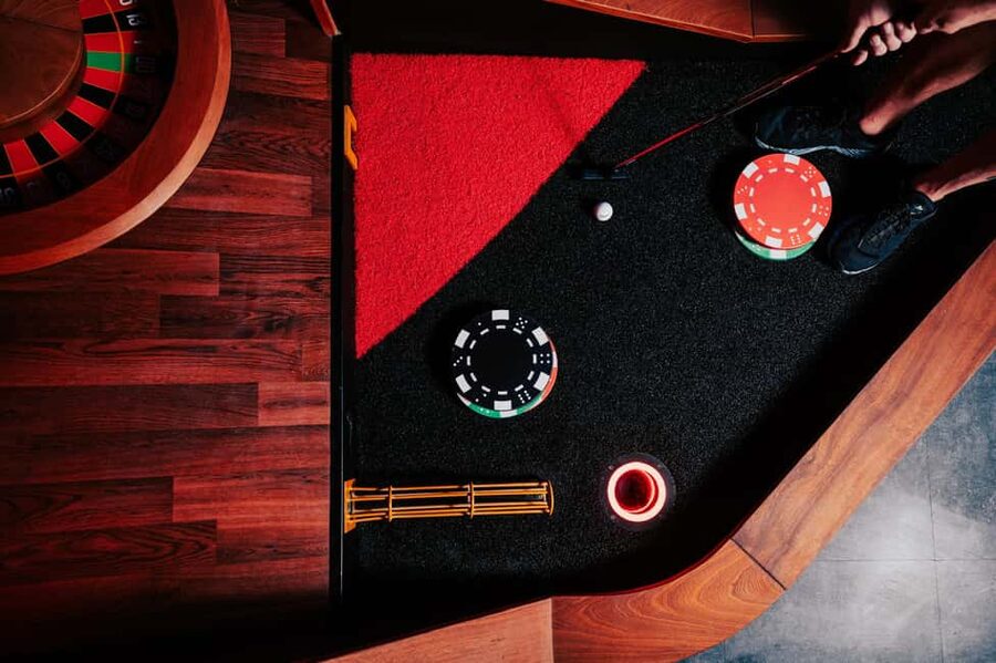 Bergen: High-Tech Minigolf in Top Bergen Activity Bar! - Key points to know before you book