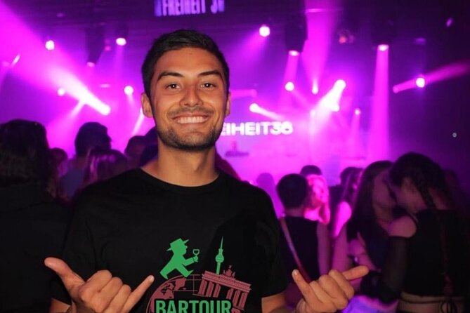 Berlin Club Culture - 3 iconic Clubs in One Night - The group size and guide make a difference