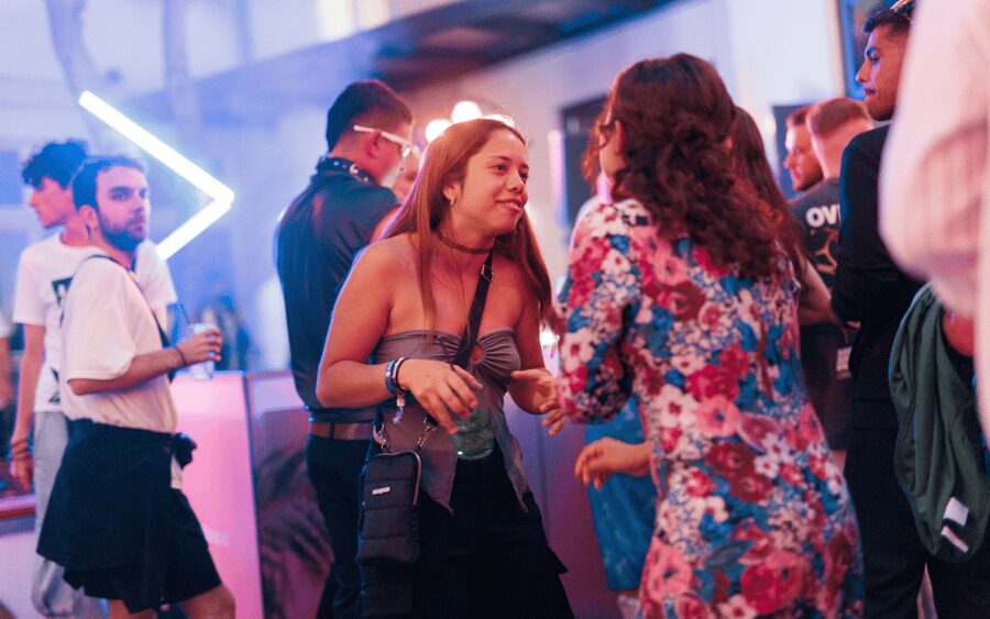 Berlin: Pub Crawl with Shots and VIP Club Entry - A six-hour introduction to Berlin after dark