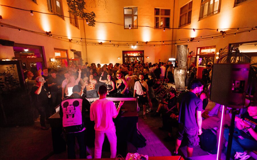 Berlin: Pub Crawl with Shots and VIP Club Entry - The guide matters more than the bar list