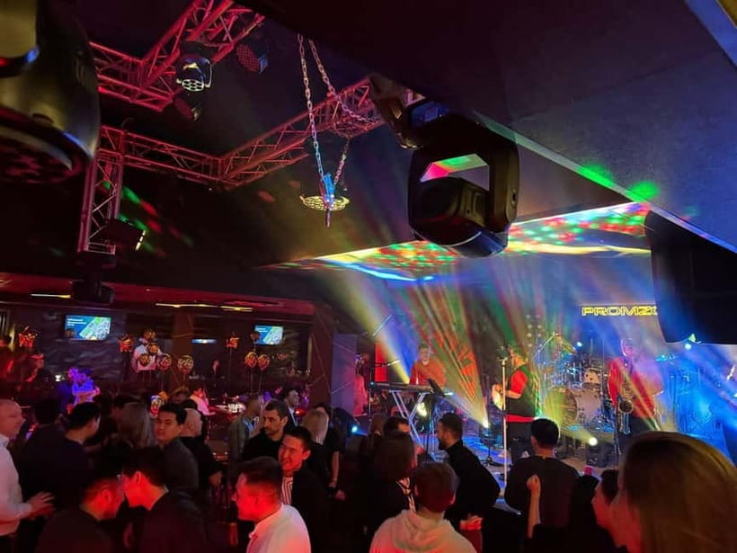 Bishkek Nightlife:How Metropolis Lives(Taste Crafted Drinks) - The final cocktail and meeting local people