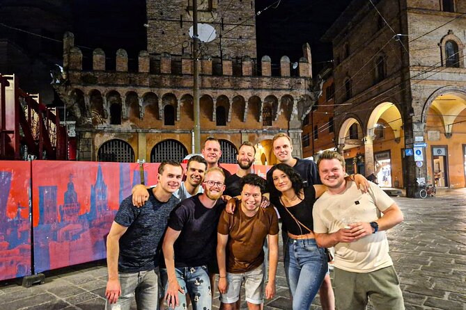 Bologna Pub Crawl to meet people - Starting near Santa Maria dei Servi at 9:30 pm