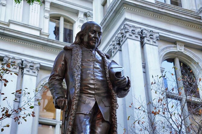 Boston Freedom Trail History Pub Crawl Small-Group Tour - Following only the Faneuil Hall section of the Freedom Trail