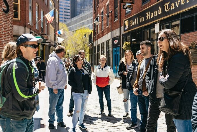 Boston Freedom Trail History Pub Crawl Small-Group Tour - How the history works inside a pub crawl