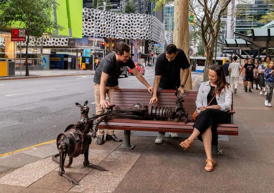 Brisbane: Small Bars and Street Art Tour with a Drink - Saturday route: city-centre bars and murals