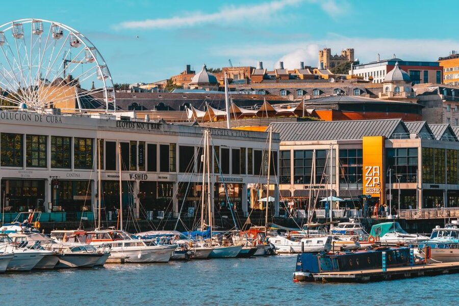 Bristol: Fun Puzzle Treasure Hunt to a Pub! + Team Racing! - Booking advice and final verdict
