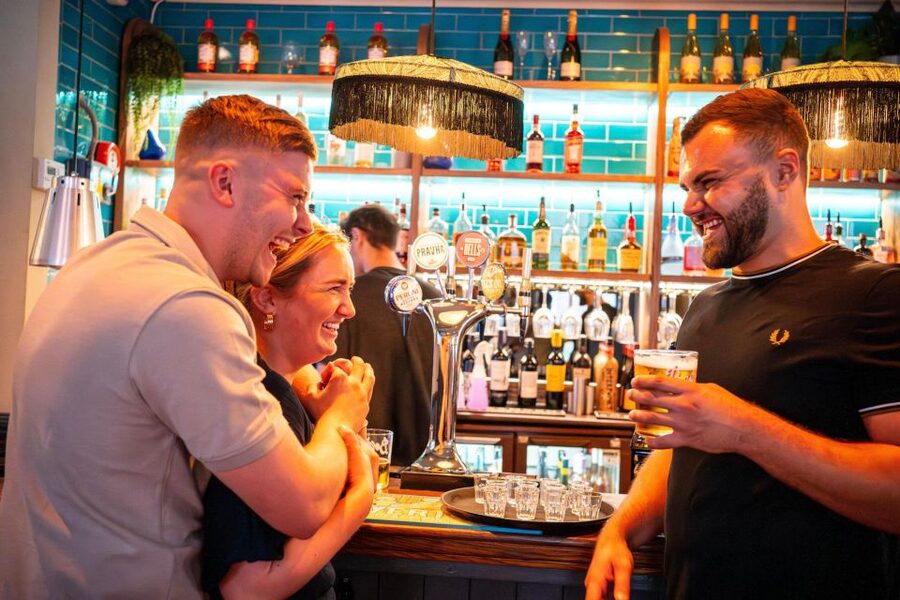 Budapest: Guided Bar Crawl Walking Tour - Wesselényi utca 21 and the local drinking lesson