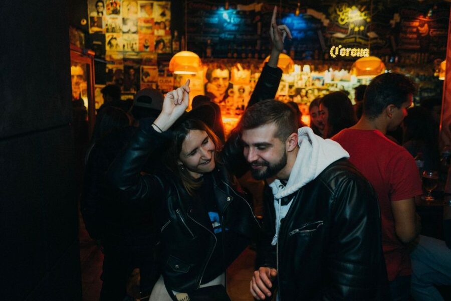 Budapest: Guided Bar Crawl Walking Tour - How much history do you really get?