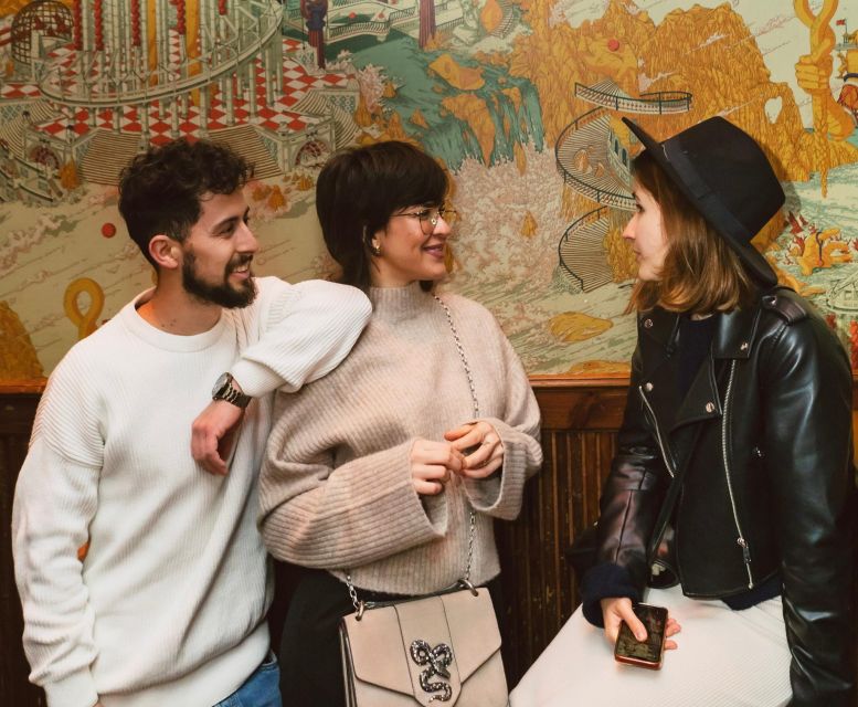 Budapest: Guided Bar Crawl Walking Tour - Starting with fröccs at the Budapest Eye