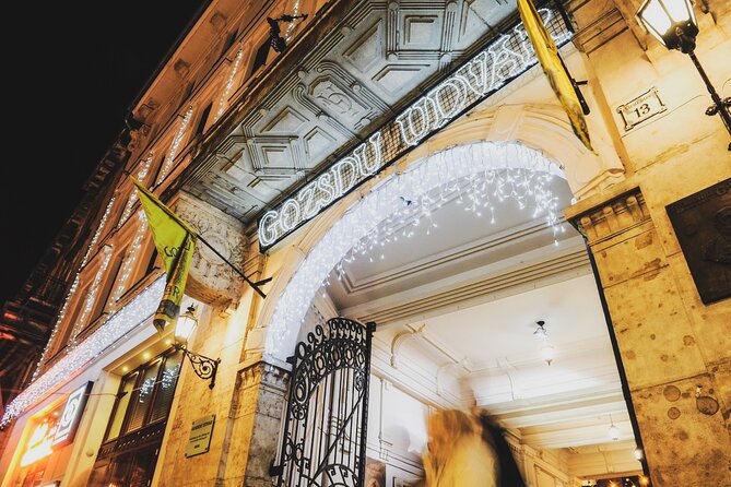 Budapest Night Tour with Drinks, Ruin Bars and Club - What the included drinks and club entry really offer