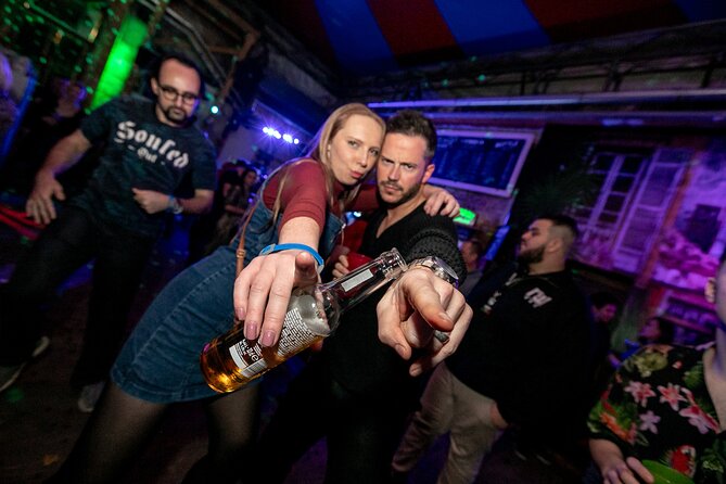 Budapest Party District Bar-Hop with 2hrs Unlimited Drinks - Instant-Fogas at the 45-minute finish