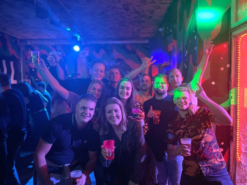 Budapest: Private, Personalized Pub Crawl, 3 drinks included - Starting at Blaha Lujza tér