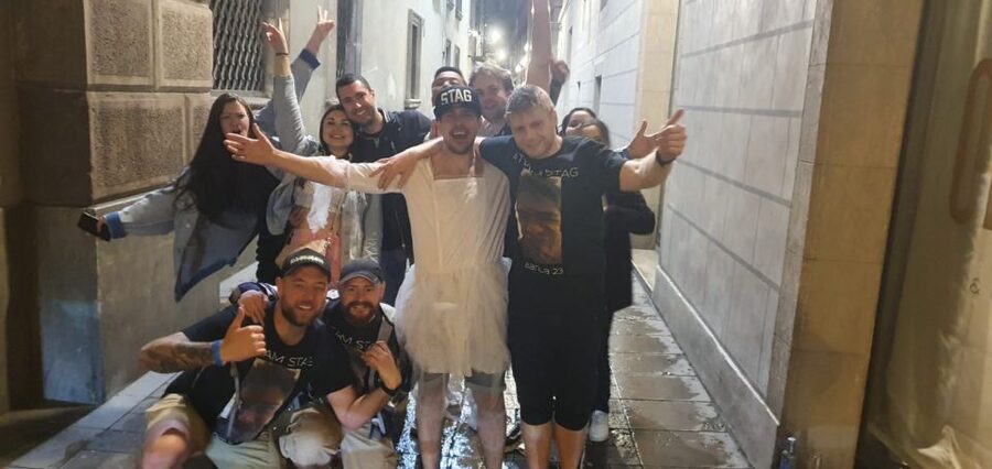 Budapest: Ruin Bar Pub Crawl with Entry Tickets - What makes Budapest’s ruin bars worth visiting