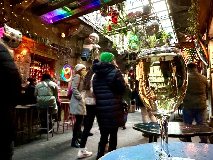 Budapest: Ruin Bar Tour - How the guides shape the night