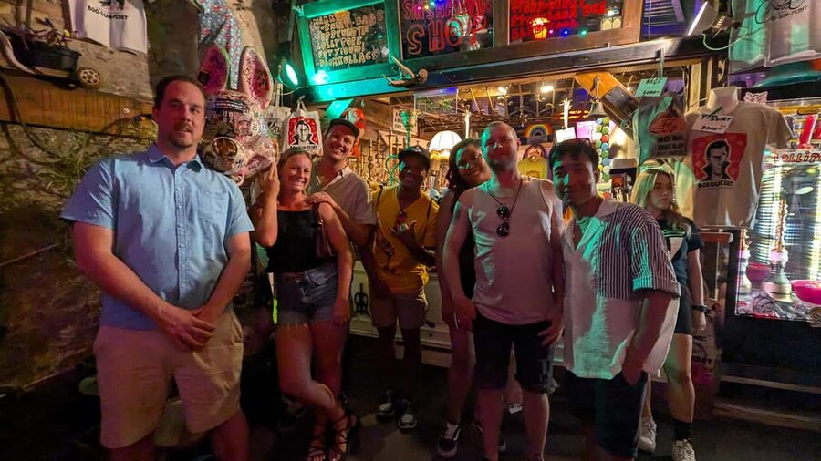 Budapest: Ruin Bars, Street Art, and Jewish Quarter Tour - Key points at a glance