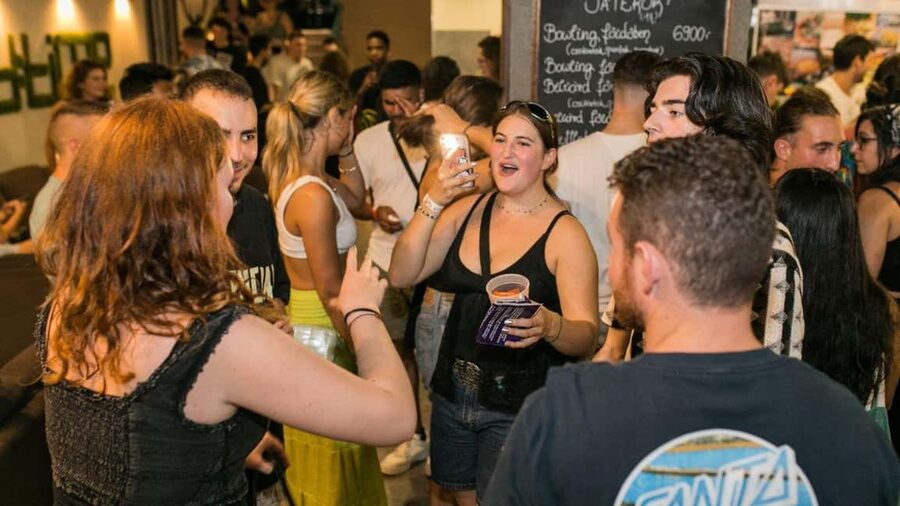 Budapest: Unmissable Bar Crawls with Shots & VIP Club Entry - Key things to know before you book