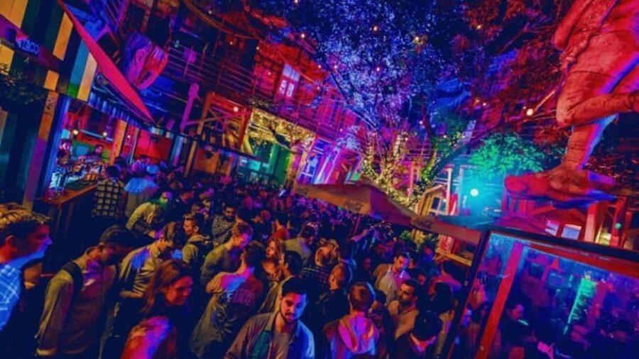 Budapest: Unmissable Bar Crawls with Shots & VIP Club Entry - Who will enjoy this night most?