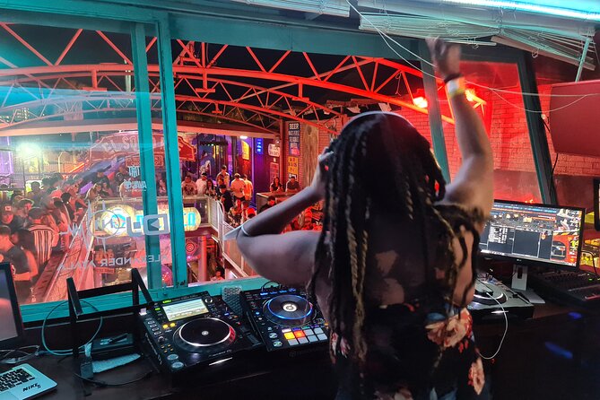 Cabo Bar Crawl - The BEST Bar and Clubs in Cabo - Crush Nightspot gets the party moving