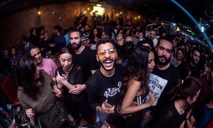 Cairo: Pub Crawl and Speakeasy Bar Tour with 2 Free Drinks - Why this Cairo pub crawl is different