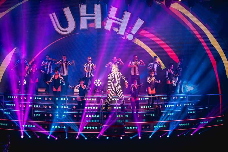Cancun: Coco Bongo Nightclub Experience - Getting inside and choosing your place