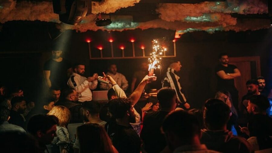 Cappadocia: Guided Bar Crawl with Hotel Pickup and Snack - Who should book this evening
