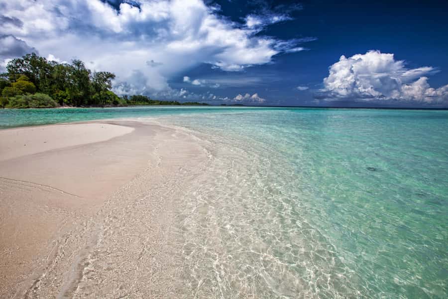 Cartagena: 5 Islands Boat Tour with Lunch, Snorkeling, & Bar - Agua Azul and the clearest water of the day