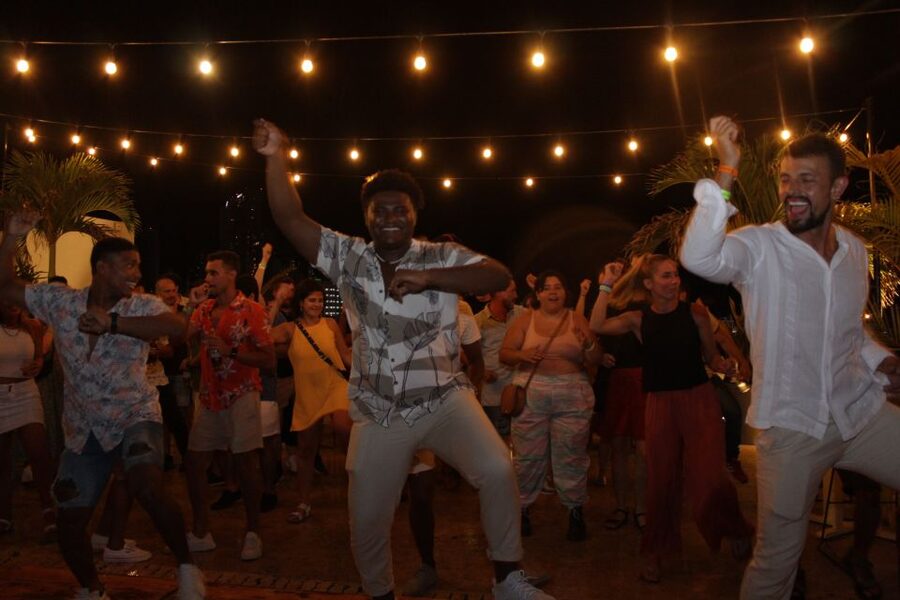 Cartagena: Pub Crawl with Dancing Lessons and Free Shots - What each stop adds to the night