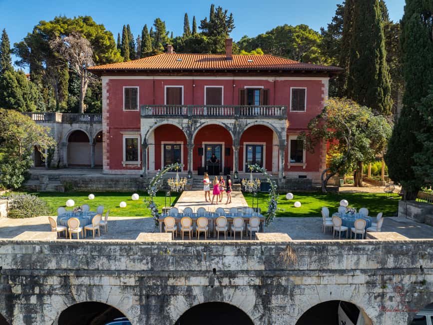 Cavtat Wine Experience: Tasting at Wine Bar Banac - Wine and sushi at Villa Banac