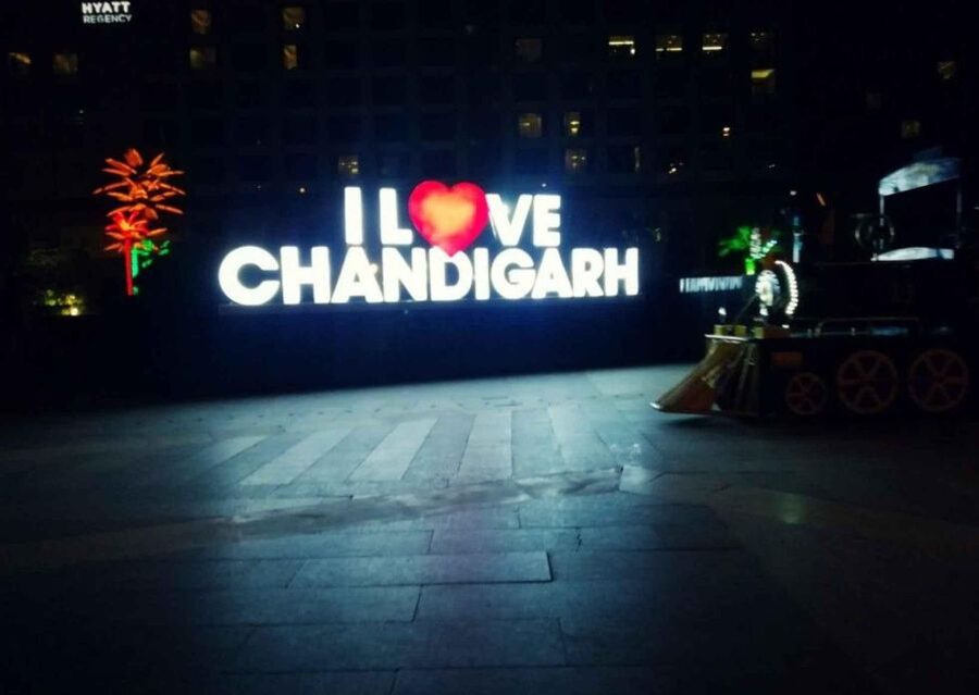 Chandigarh Nightlife Tour with shopping and food tasting - The guide can make or break the night
