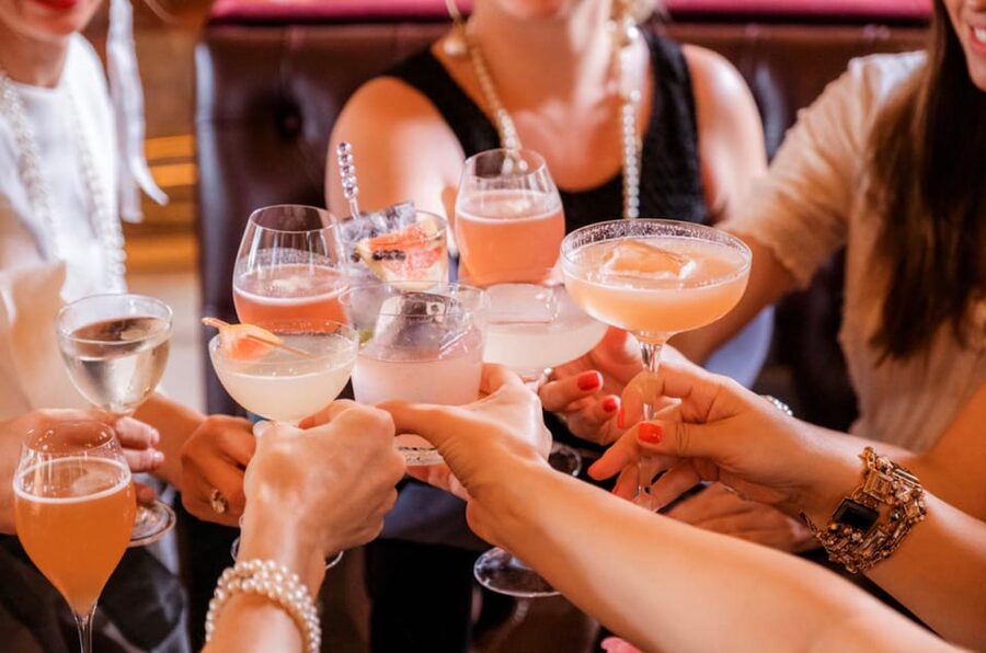 Charleston Bachelorette Pub Crawl - Why This Charleston Pub Crawl Works for a Bachelorette Night