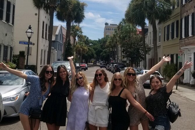 Charleston's Historic Pubs, Taverns, and Taprooms Tour - Stop one: begin with a drink and a shared appetizer