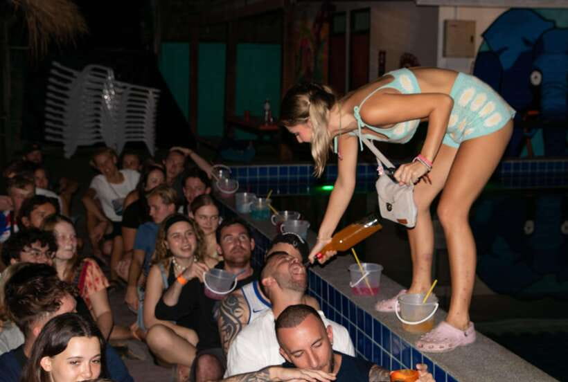 Chiang Mai Pub Crawl: The Best Nightlife in Town! - Karaoke gives the night a real group moment