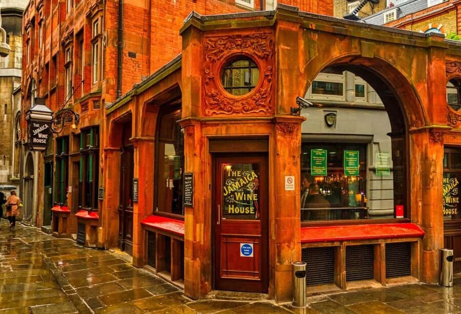 City of London Historic Pub Tour with Beers and Bar Snacks - Four pubs that turn London history into a tasting