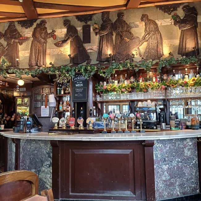 City of London: Historic Pub Walking Tour - Starting beneath St. Paul’s Cathedral