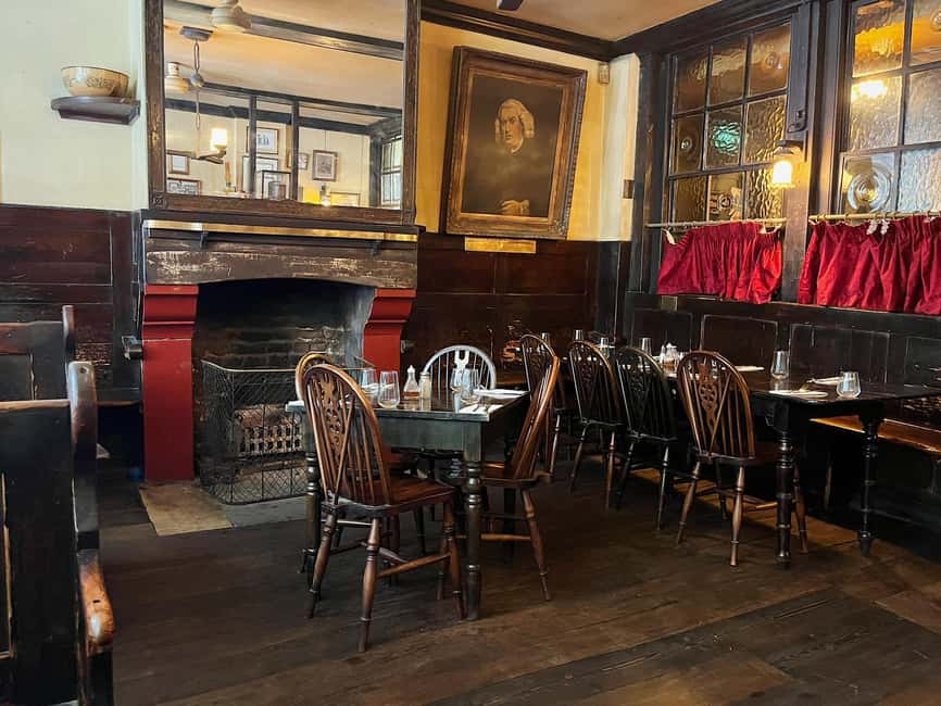 City of London: Historic Pub Walking Tour - Fleet Street and the Old Bank of England