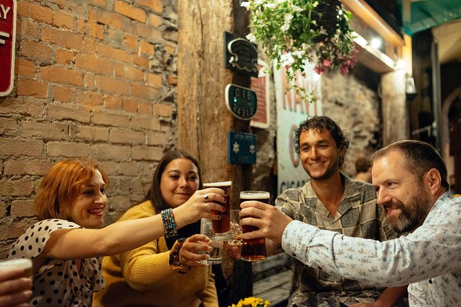 Classic Irish Pubs Private Tour of Dublin: Live Music, Beer and Nightlife - Walking through Dublin’s musical side