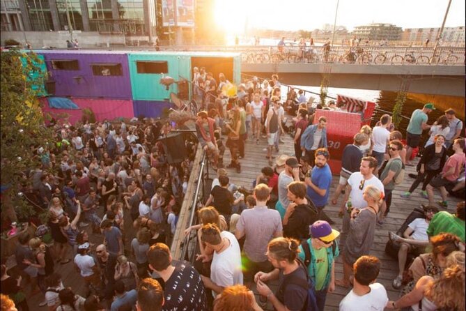 Cloud 9 Crawl High Life Meets Night Life - A four-hour route with music in the background