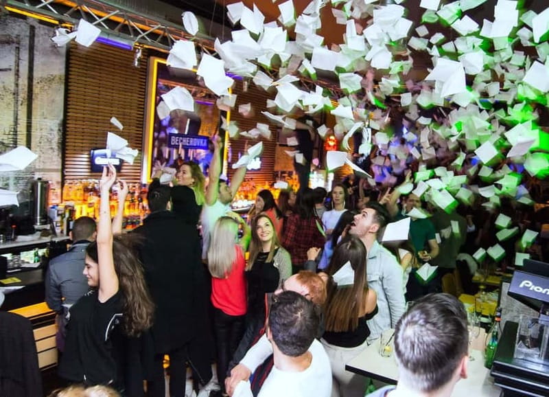 Cluj-Napoca: Weekend Pub Crawl - Who should book this experience