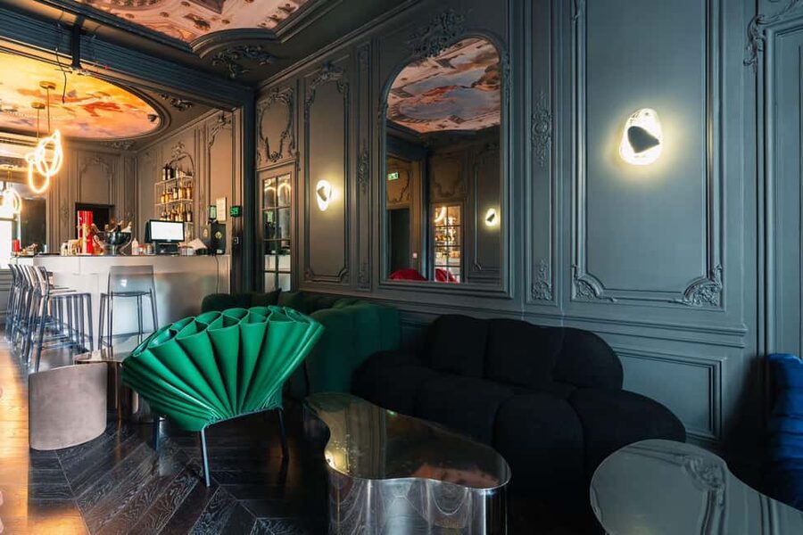 Cocktails lessons in Speakeasy - The Human Side: Tanguy, Simon, and the Bar Team