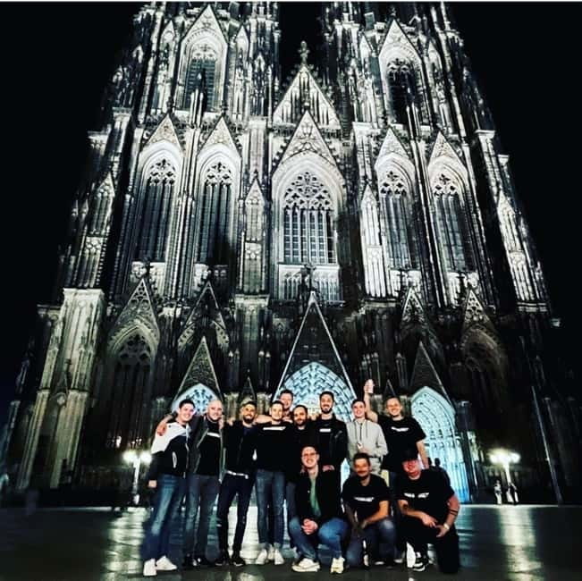 Cologne Pub Crawl - 4 Locations, Shots & Club Entry - Dress, timing, and practical planning