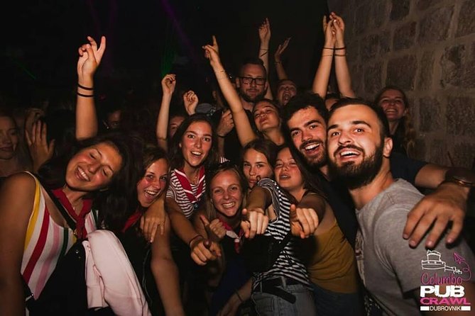 Columbo Pub Crawl Dubrovnik - Glow paint and the Perfect Match game