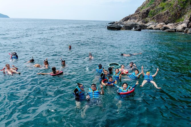 Coral Reef Snorkeling and Floating Bar Party from Nha Trang - Seafood lunch at Con Sẻ Tre