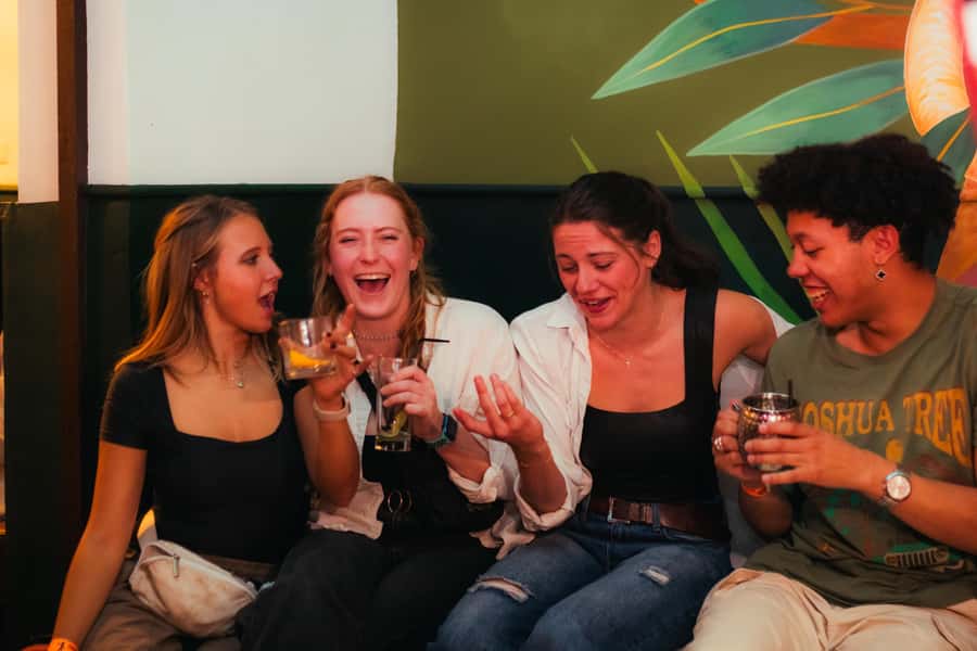 Cusco: Pub Crawl with Skip-the-Line Access and Drinks - Walking through Cusco after dark
