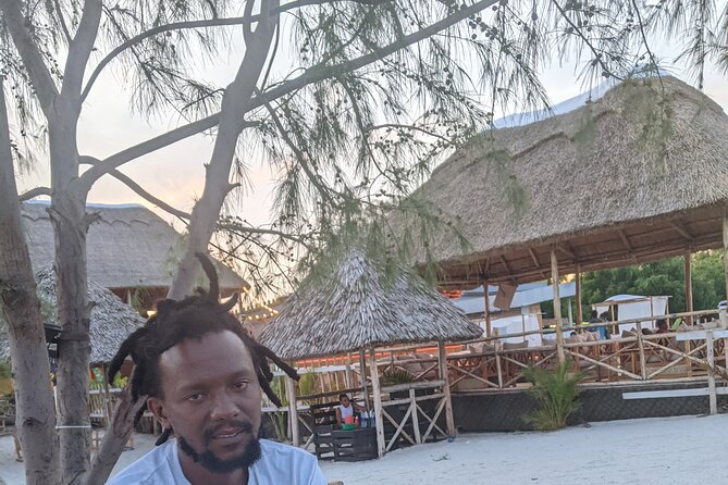 Dar Es Salaam city tour and night life - Markets and beach areas during the day