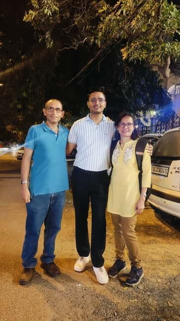 Delhi : Nightlife Tour with private car, guide & driver - Hauz Khas: three hours for cafes and nightlife