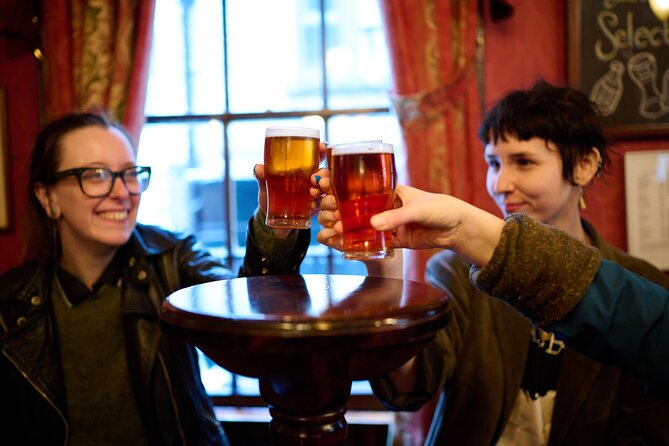 Devour London Historical Pub Tour:Traditional British Food & Ales - Four old pubs, one very sociable London walk