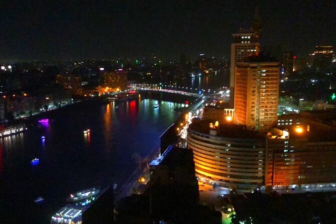 Discover The Amazing Nightlife Of Cairo And Riding the Carriage - What the private format changes